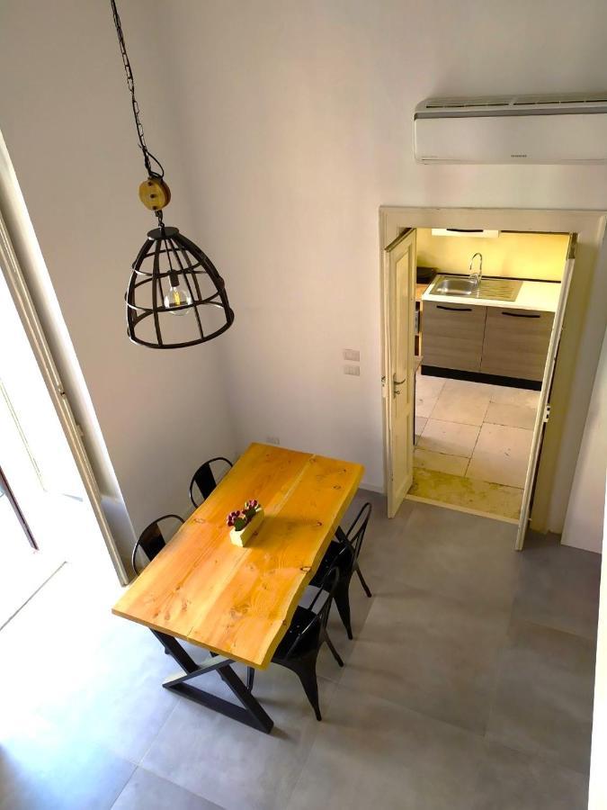 Dimora Ateneo - Nel Centro Della Citta Bari Bagian luar foto