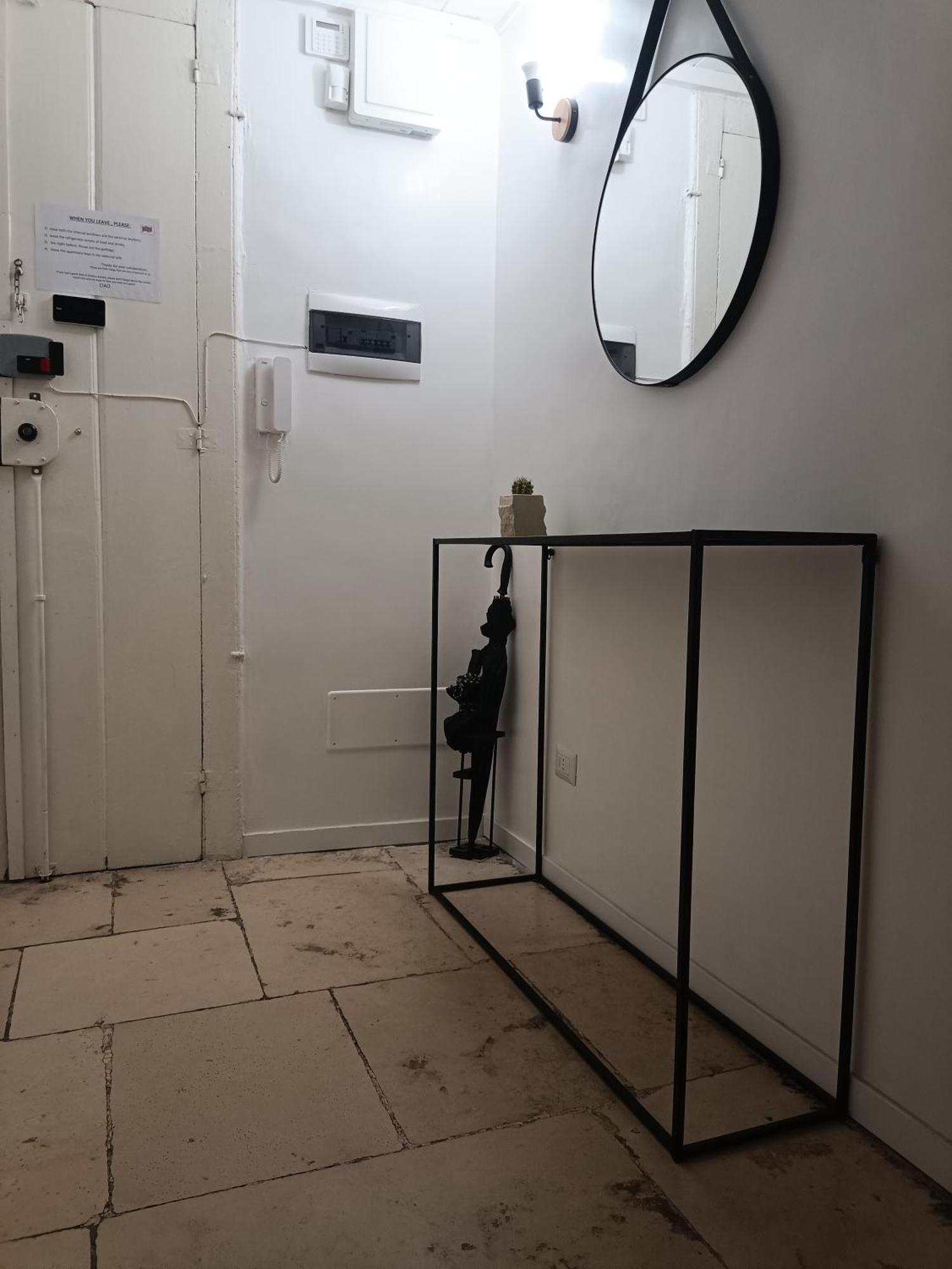 Dimora Ateneo - Nel Centro Della Citta Bari Bagian luar foto