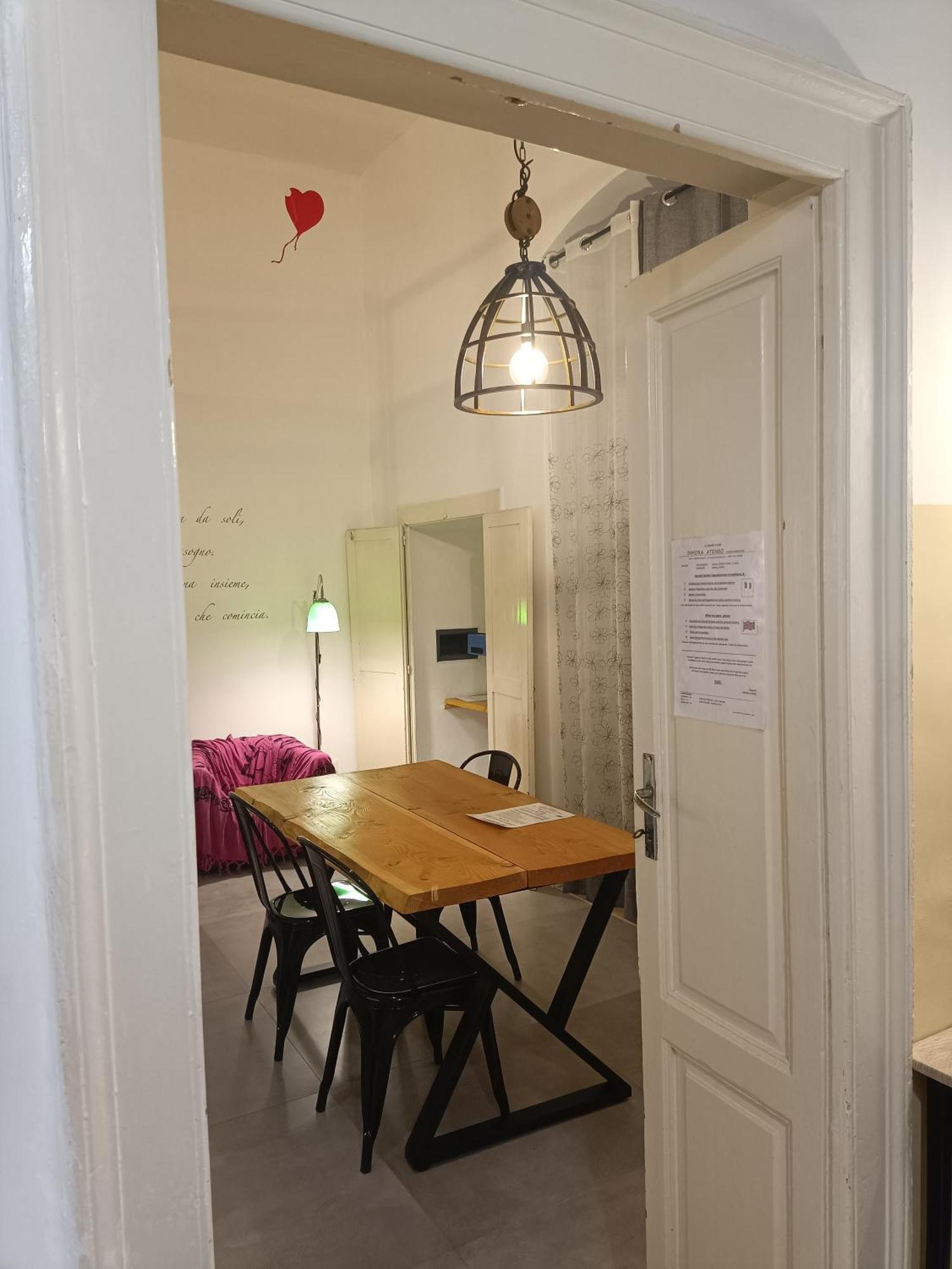 Dimora Ateneo - Nel Centro Della Citta Bari Bagian luar foto